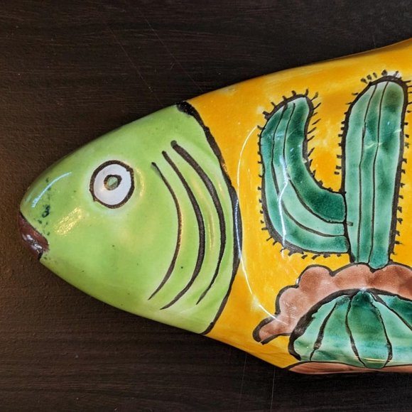 Hecho Amano Gallery Handmade Ceramic Fish Sectioned Serving Platter - Picture 2 of 8